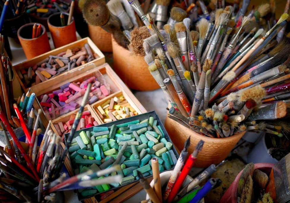 brushes-g97f351683_1920
